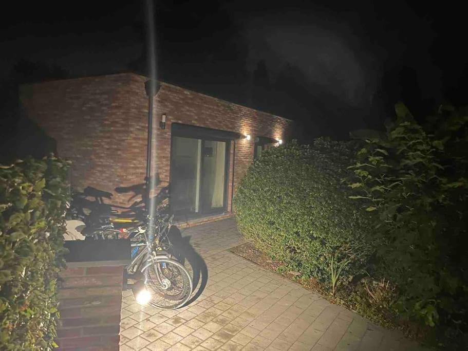 Prachtig Guesthouse Met Gratis Parkeren Maasmechelen Dış mekan fotoğraf