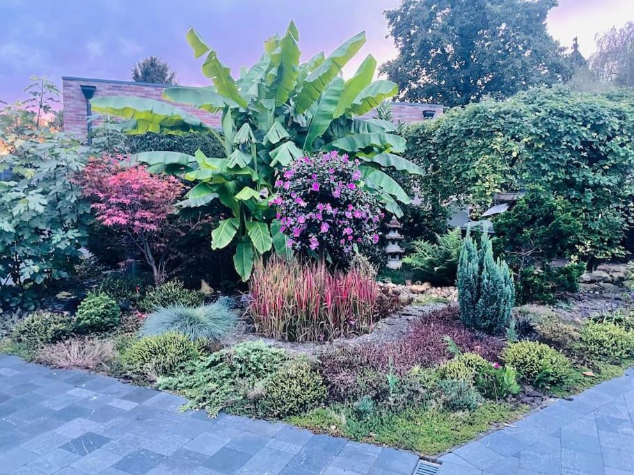 Prachtig Guesthouse Met Gratis Parkeren Maasmechelen Dış mekan fotoğraf