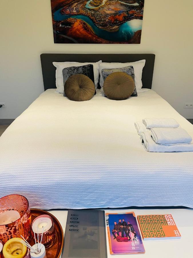 Prachtig Guesthouse Met Gratis Parkeren Maasmechelen Dış mekan fotoğraf